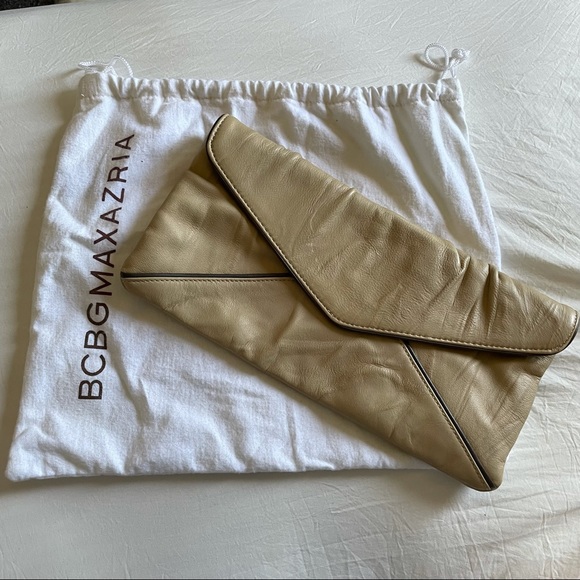 BCBGMaxAzria Handbags - BCBG Max Azria brown and tan clutch